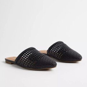 Torrid Shoes 7.5 WW Black Mules Slip On Woven Faux Leather Flats Cushioned Wide